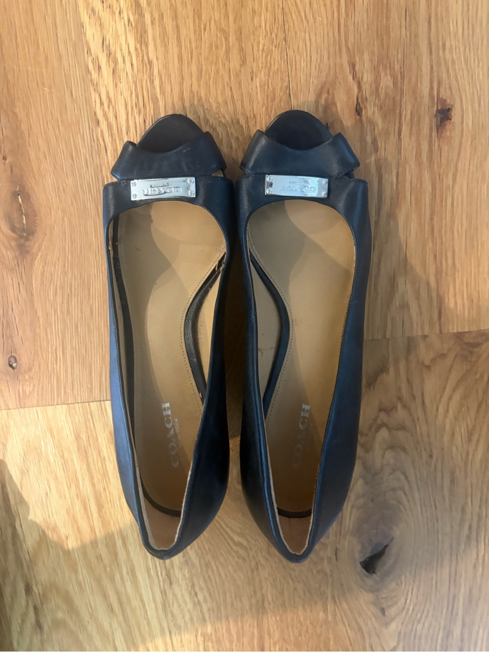 COACH Black Leather Open-Toe Flats with Logo Plaque